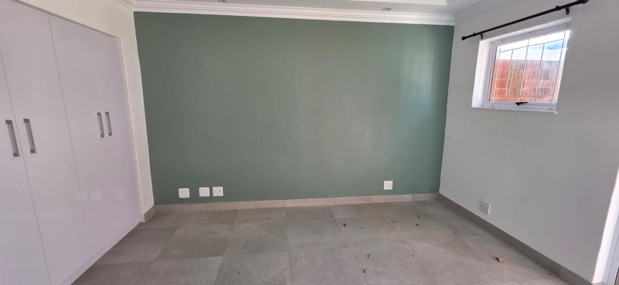 1 Bedroom Property for Sale in Westcliff Western Cape